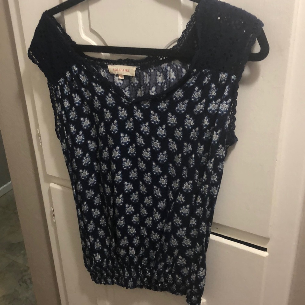 Women’s Solitaire Top